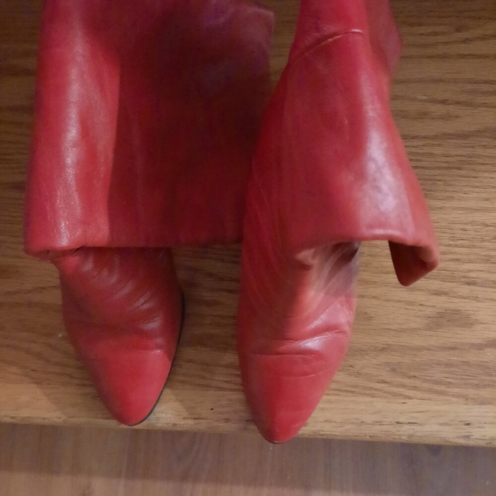 Women Red leather Knee High Boots - Picture 2 of 4